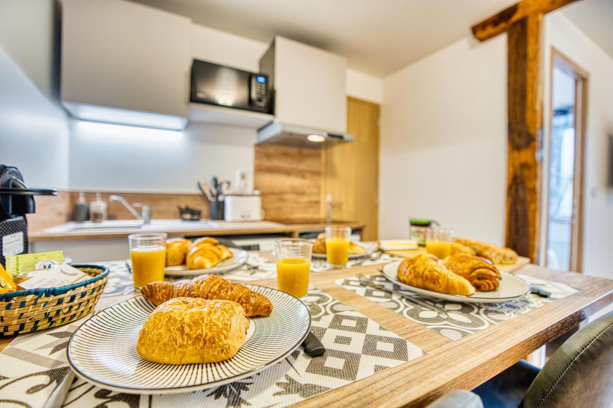 Les Hourtous Netflix Wi-Fi Fibre Terasse 4 Pers Appartement Banassac Buitenkant foto