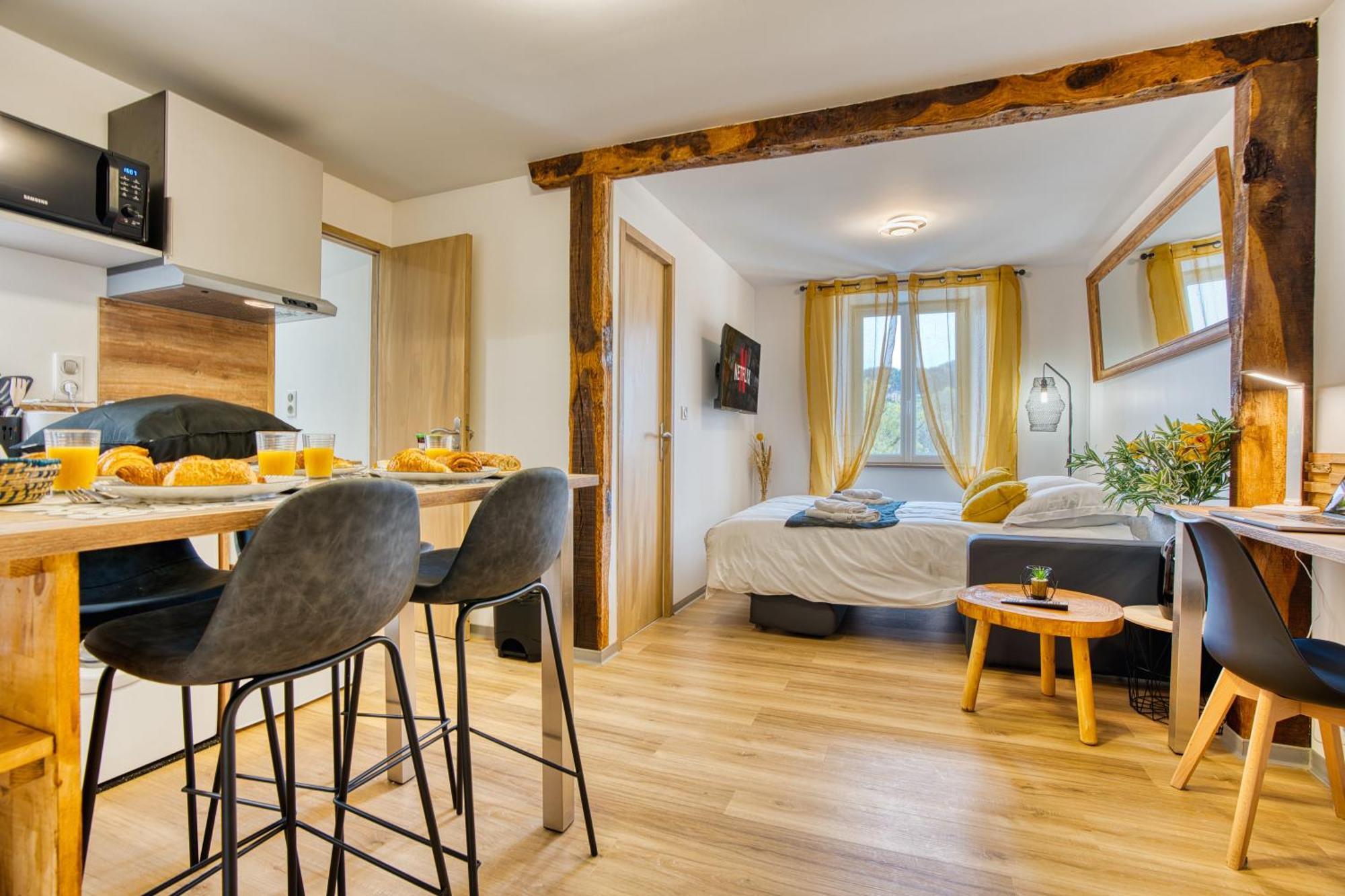Les Hourtous Netflix Wi-Fi Fibre Terasse 4 Pers Appartement Banassac Buitenkant foto