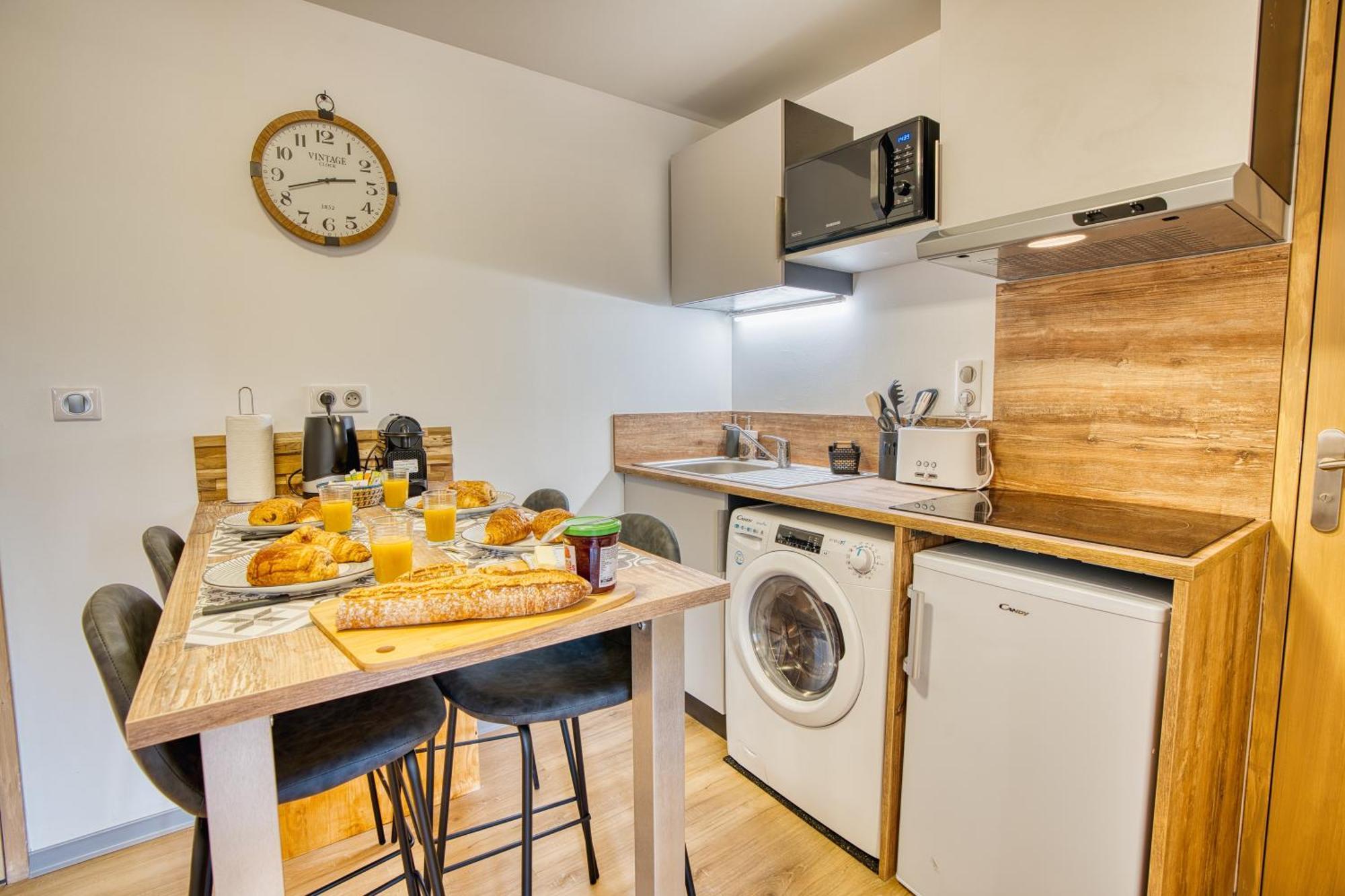 Les Hourtous Netflix Wi-Fi Fibre Terasse 4 Pers Appartement Banassac Buitenkant foto